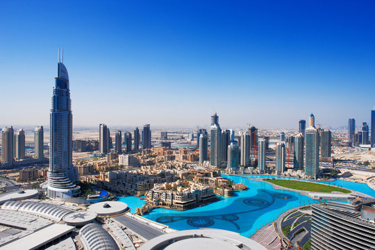 Top 10 Must-Visit Attractions in Dubai